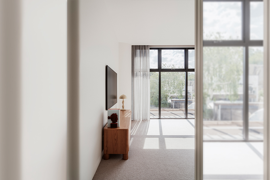 6_Rylock_Illuminated Form